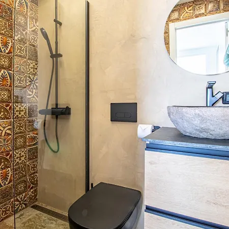 Tucan Next To Siam Park * 아데제