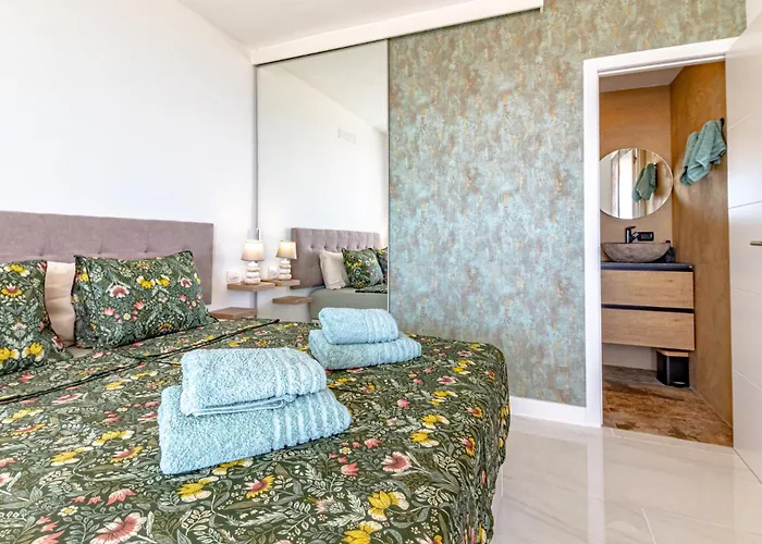 Tucan Next To Siam Park