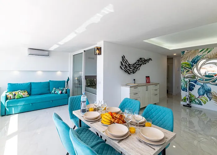 Tucan Next To Siam Park