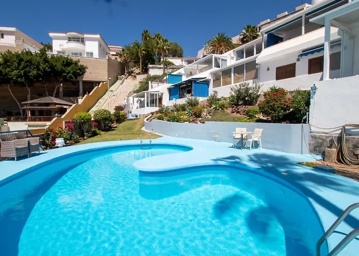 Tucan Next To Siam Park Адехе