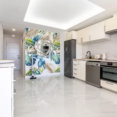 Tucan Next To Siam Park * Costa Adeje (Tenerife)